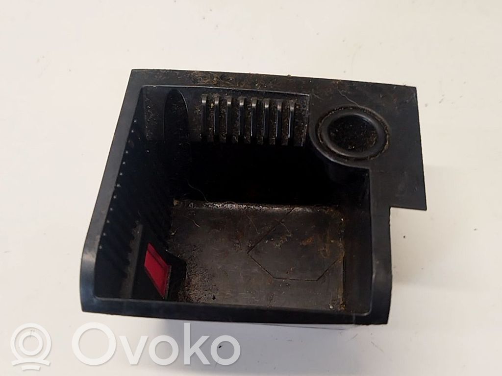 Seat Ibiza III (6L) Popielniczka deski rozdzielczej 