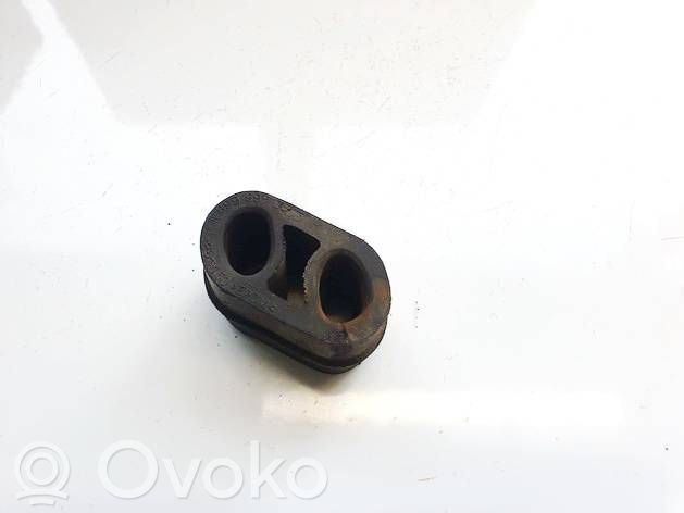 Opel Astra H Staffa/supporto di montaggio della marmitta