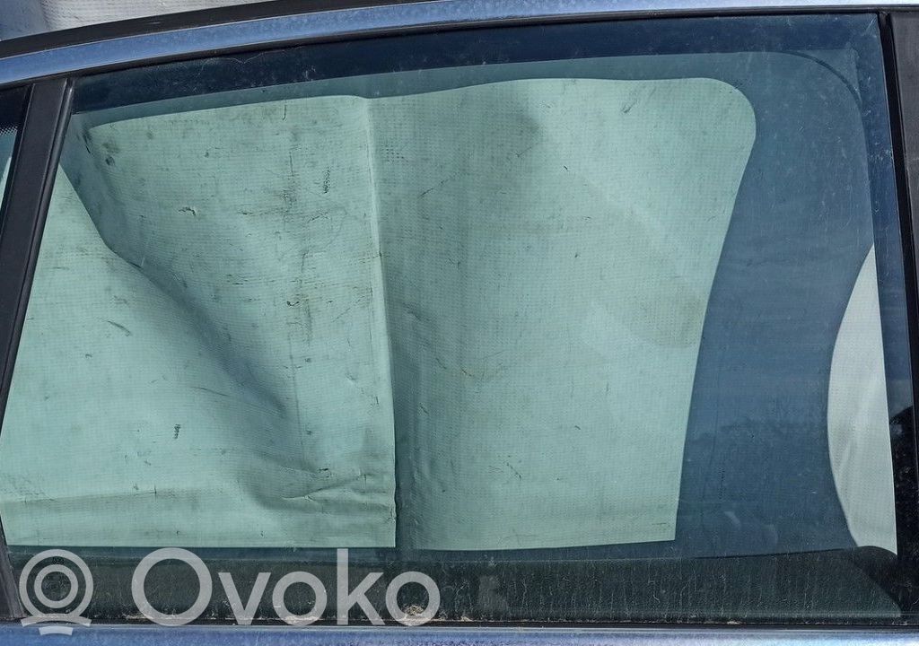 Volkswagen Jetta V Luna de la puerta trasera 