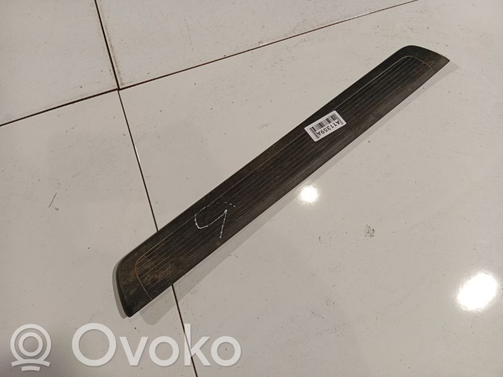 Honda FR-V Capac prag față