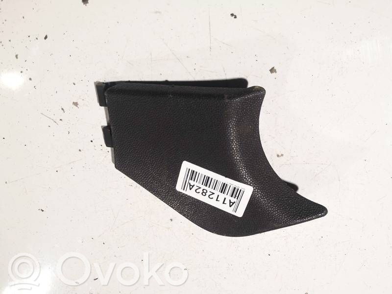 Opel Astra H Rivestimento inferiore laterale del sedile posteriore 