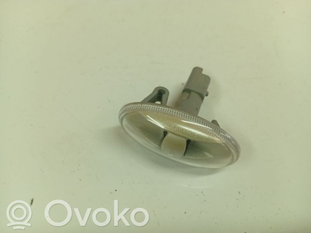 Citroen C5 Feu clignotant répétiteur d'aile avant 