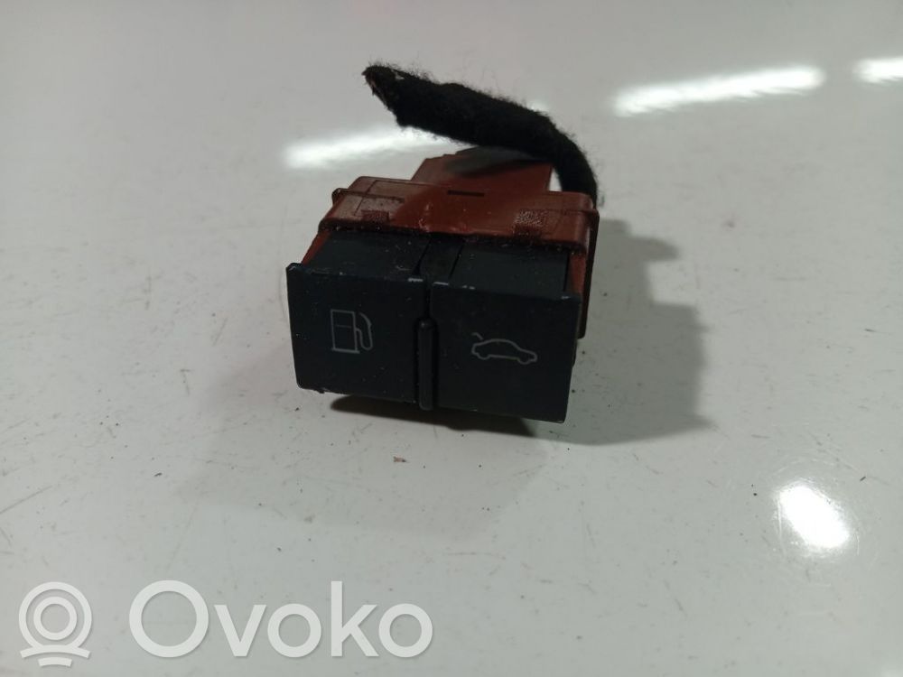 Audi A3 S3 8P Comutator deschidere clapetă rezervor 