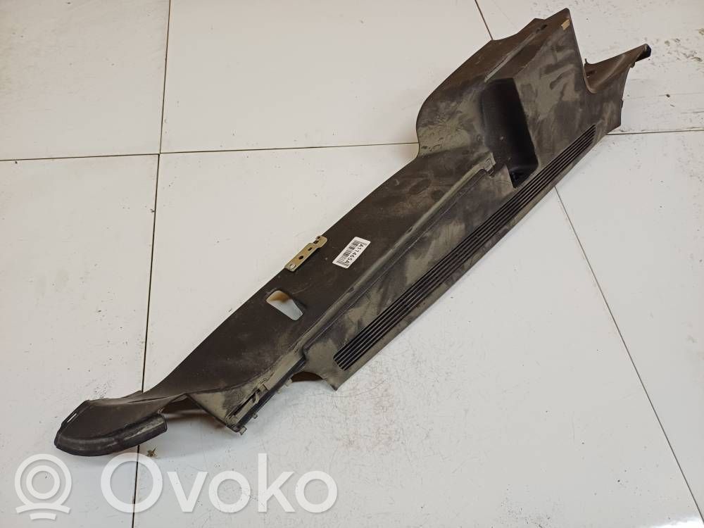 Skoda Octavia Mk2 (1Z) Osłona dolna słupka / D 