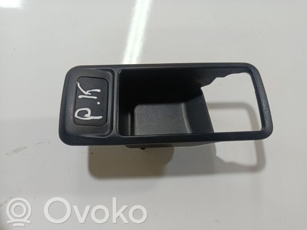 Ford Focus Autres éléments de garniture porte avant 