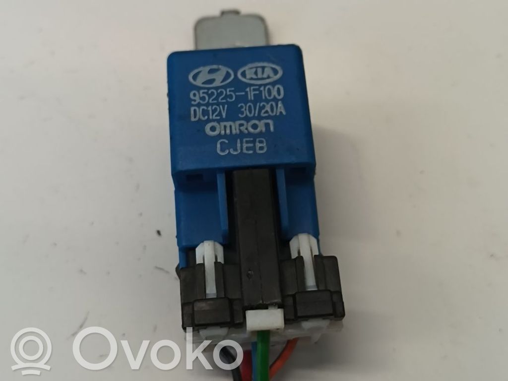 Alte relee   952251F100,952251F100