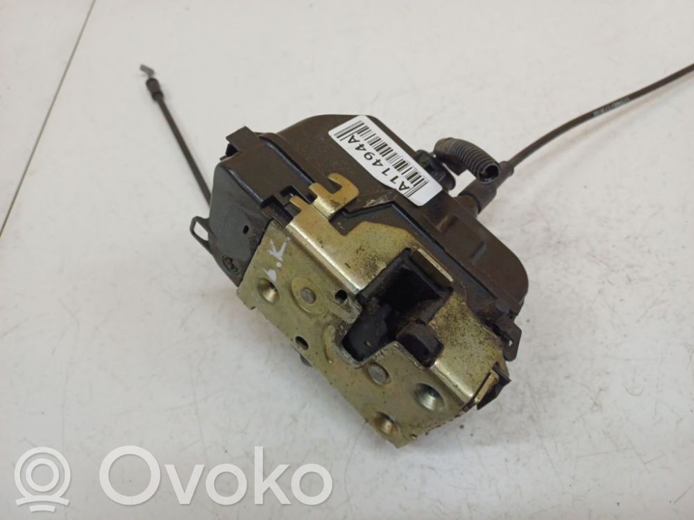 Nissan Primera Takaoven lukko 