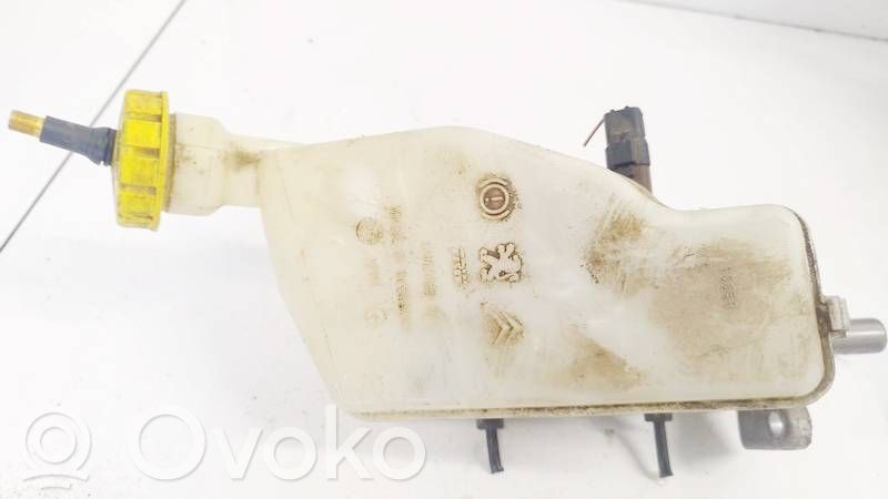 Citroen C2 Jarrunestesäiliö 