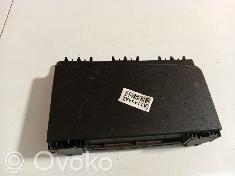 Opel Astra H Coperchio scatola dei fusibili 
