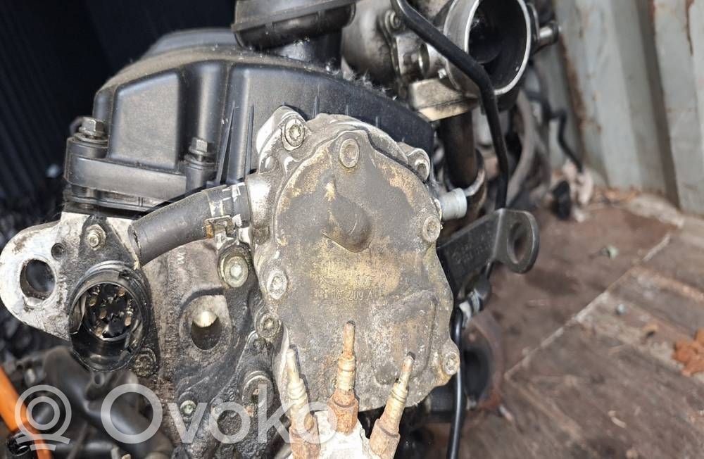 Audi A4 S4 B5 8D Pompa a vuoto 