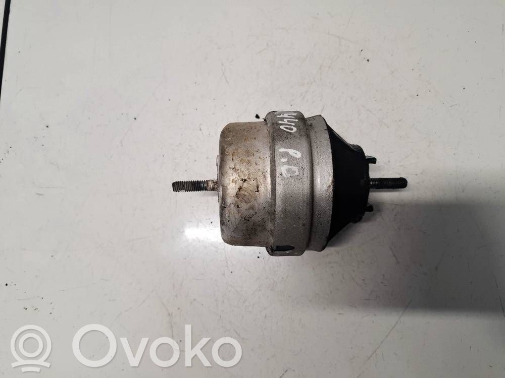 Engine mount bracket   114868620,F114868620,114868620,F114868620