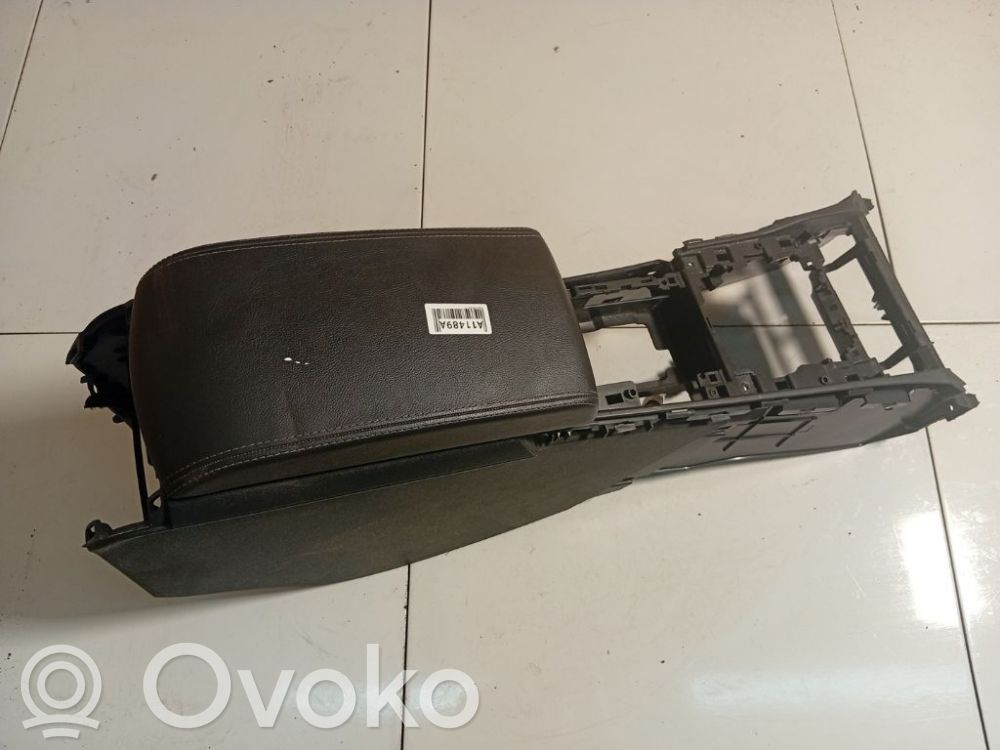 Peugeot 508 Armlehne 