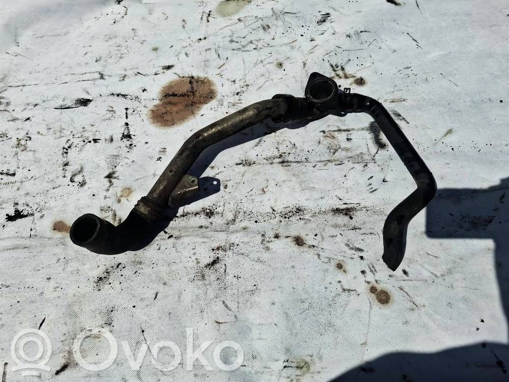 Ford Focus Tubo flessibile del liquido di raffreddamento del motore 