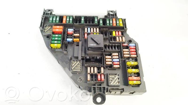 BMW 7 F01 F02 F03 F04 Skrzynka bezpieczników / Komplet 