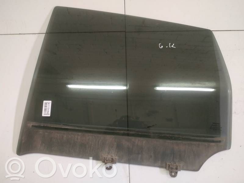 Nissan Note (E11) Vetro del finestrino della portiera posteriore
