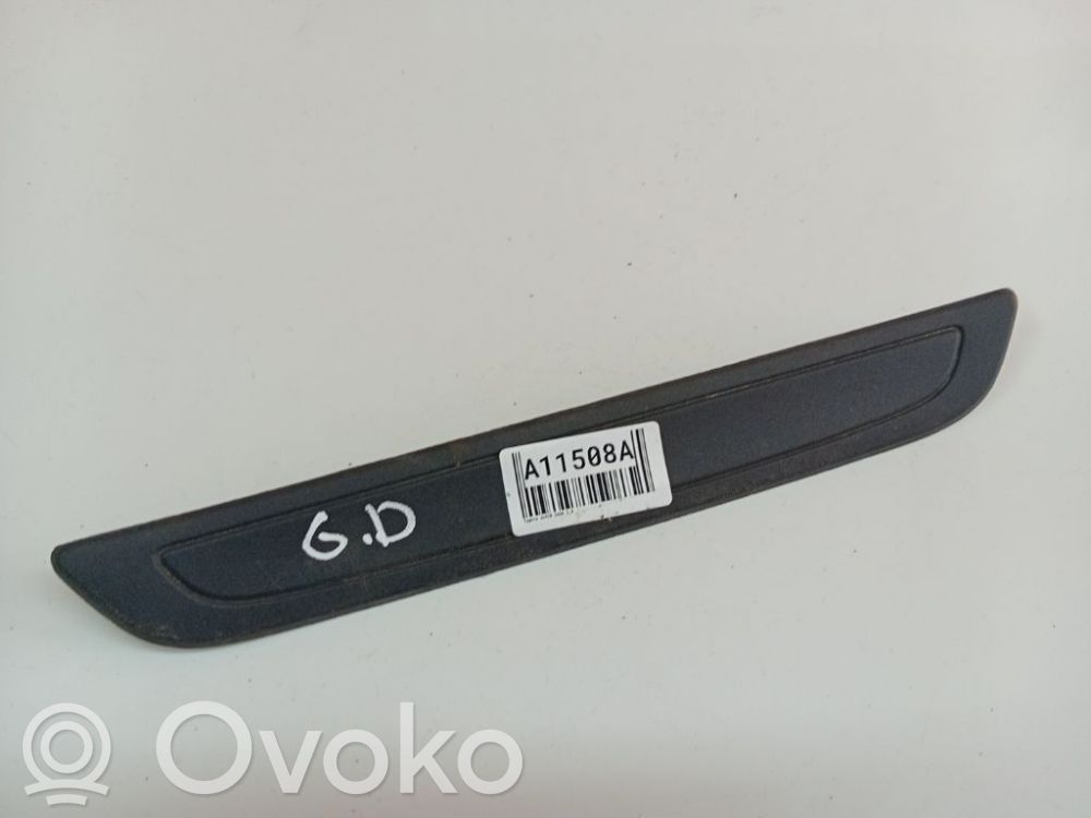 Toyota Auris 150 Moldura protectora del borde trasero 