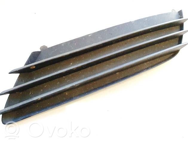 Opel Astra H Grille inférieure de pare-chocs avant
