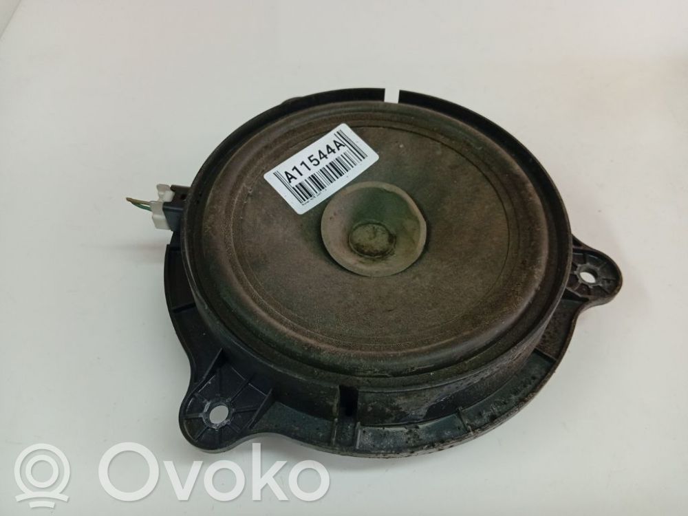 Nissan Note (E11) Difuzor ușă față 