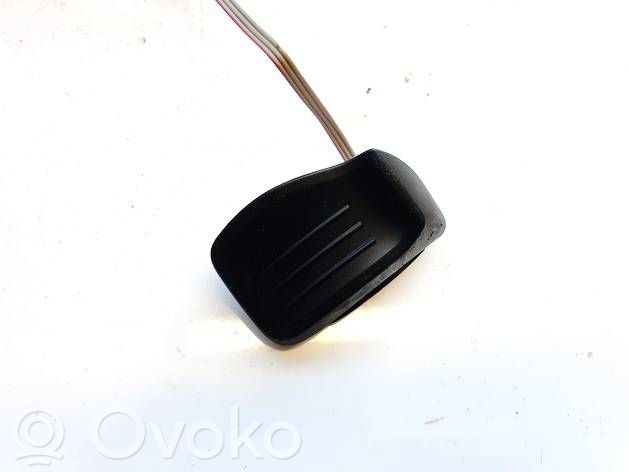 Volkswagen PASSAT B7 Przełącznik / Przycisk kierownicy 