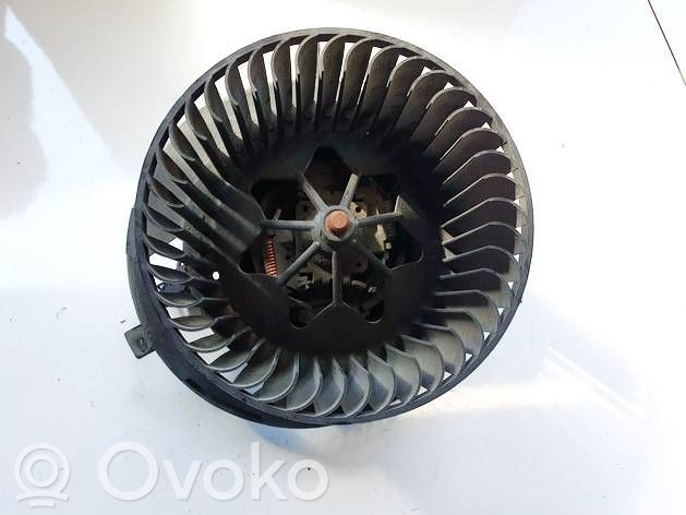 Volkswagen PASSAT B7 Ventola riscaldamento/ventilatore abitacolo 