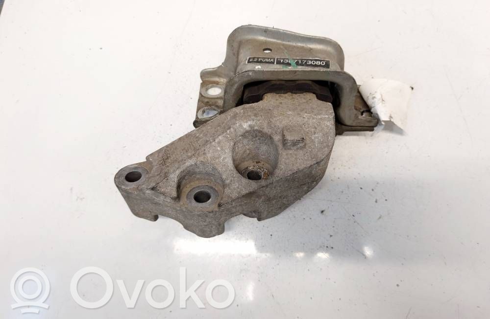 Soporte de montaje del motor   1367173080,1367173080