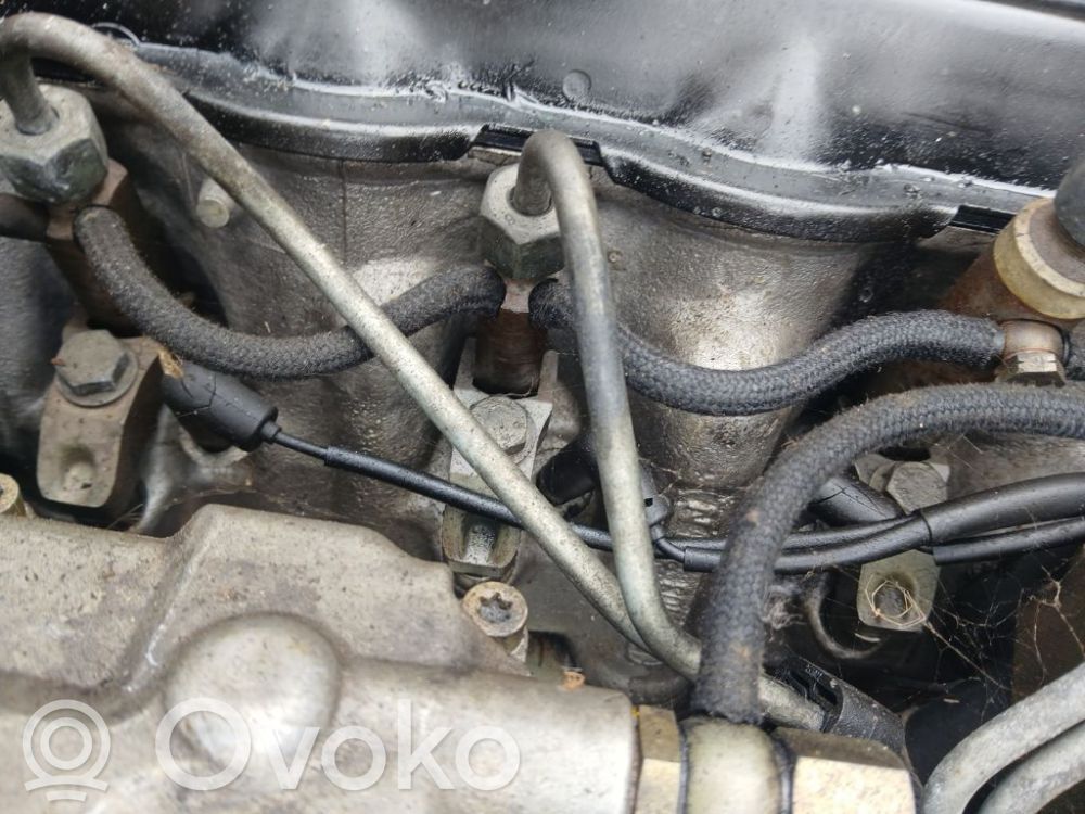Volkswagen PASSAT B5 Iniettore 