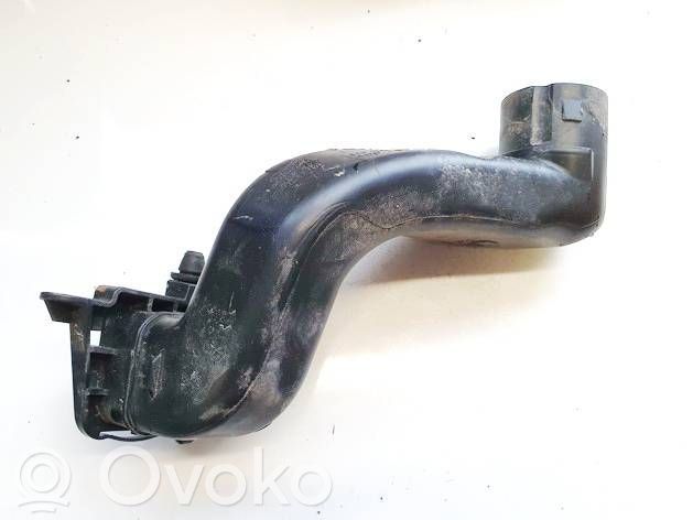 Volvo V40 Ilmanoton letku 