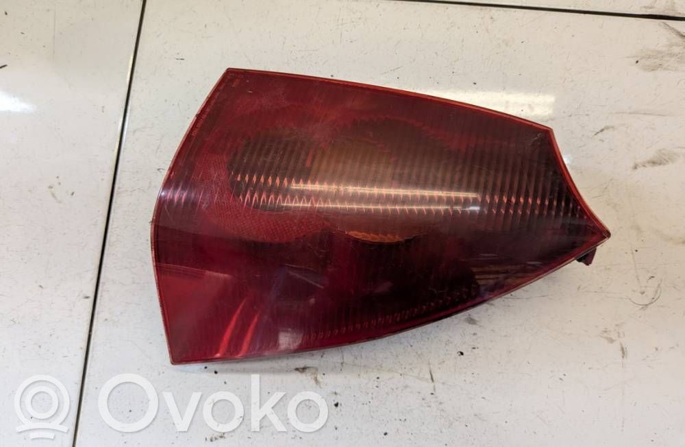 Peugeot 307 Lampă spate în caroserie