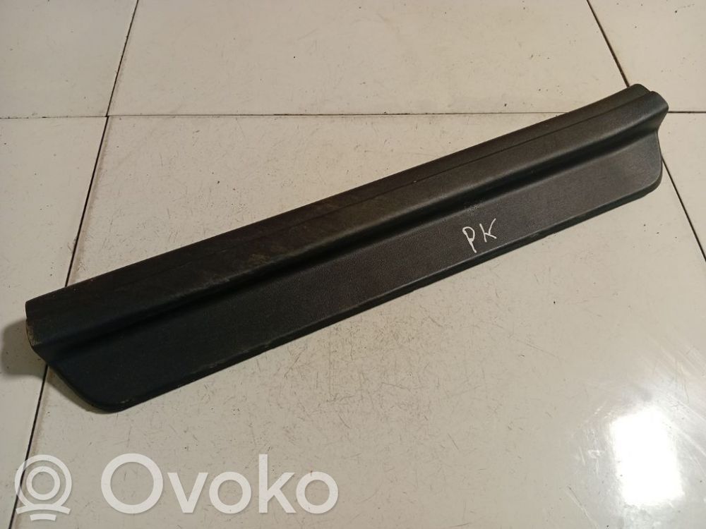 Hyundai i30 Capac prag față 