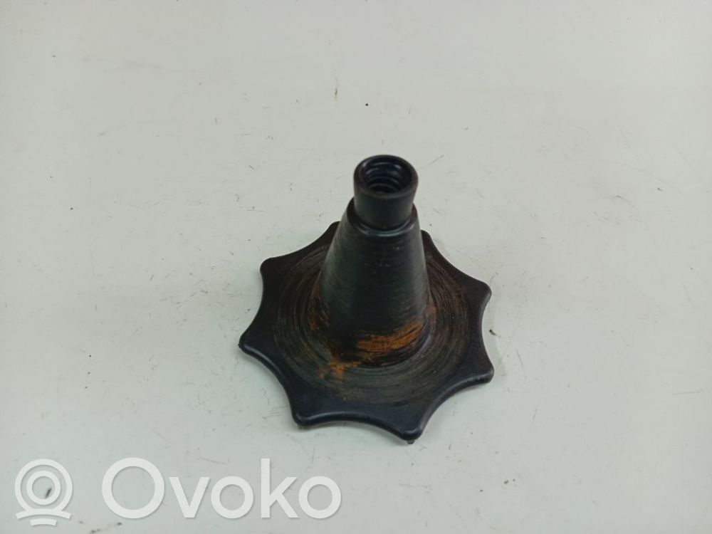 Opel Astra G Boulon de roue de secours