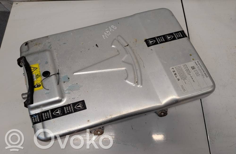 Tesla Model S Convertitore di tensione inverter 