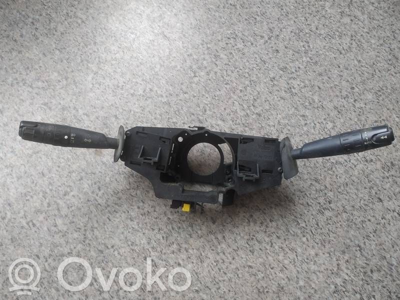 Peugeot 607 Bloc semnalizator și ștergător parbriz 