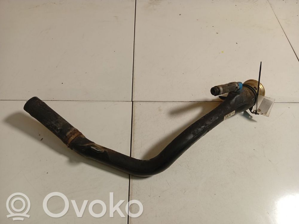 BMW 3 E46 Conductă umplere rezervor combustibil 