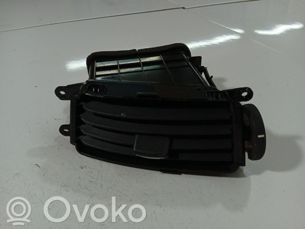 Hyundai i30 Grilă ventilație centrală 