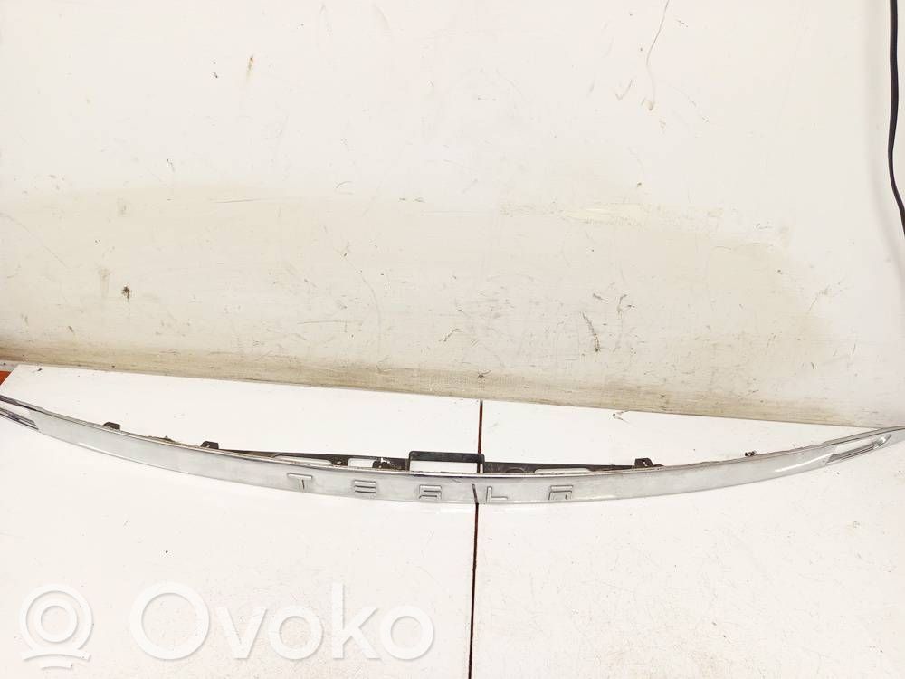 Tesla Model S Éclairage de plaque d'immatriculation 