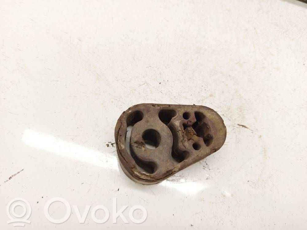 Opel Zafira B Uchwyt / Mocowanie chłodnicy