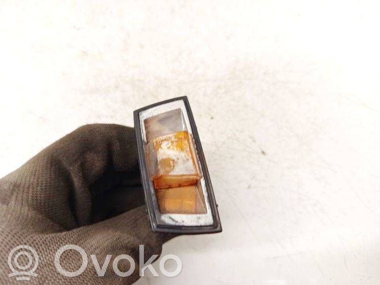 Opel Astra H Indicatore di direzione del parafango anteriore 