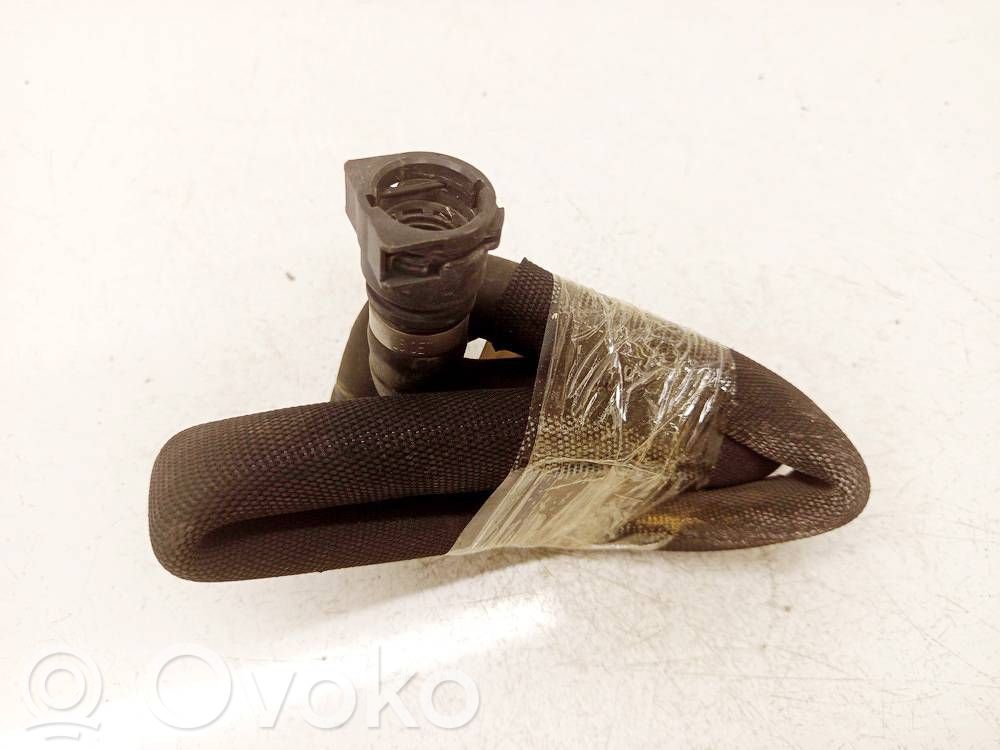 BMW 5 F10 F11 Tubo flessibile del liquido di raffreddamento del motore