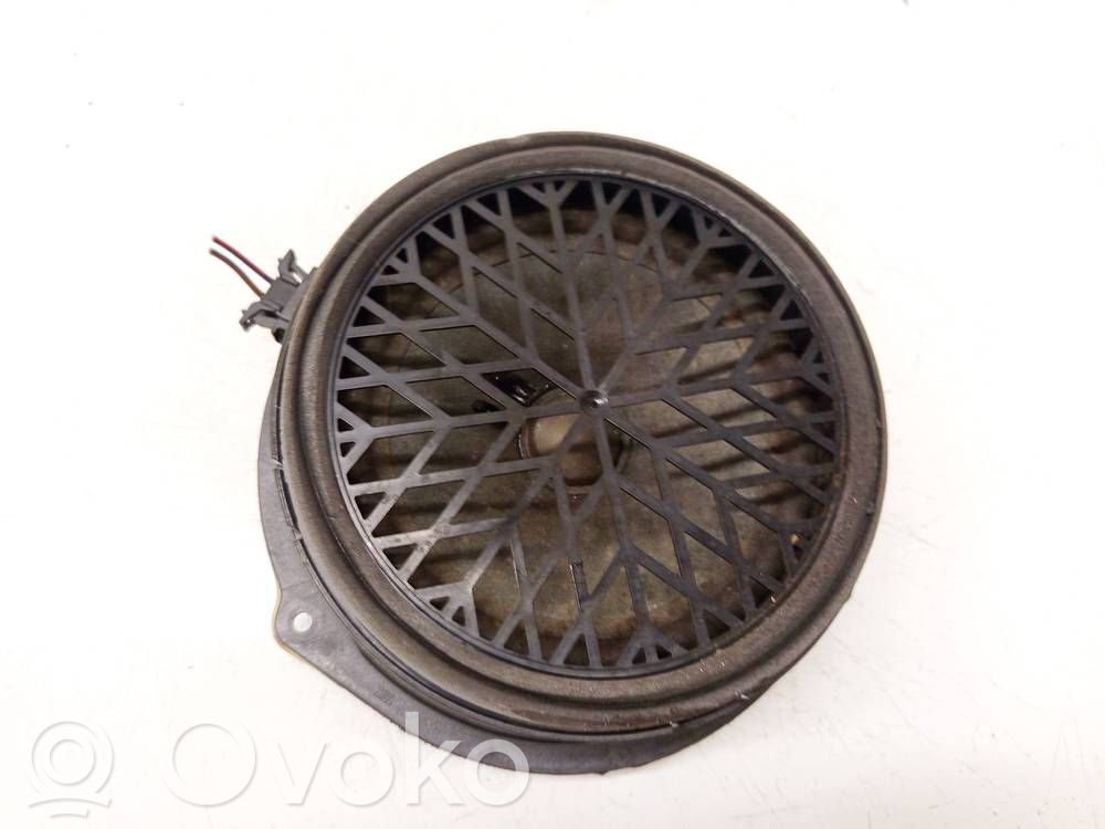 Audi A4 S4 B8 8K Etuoven kaiutin 