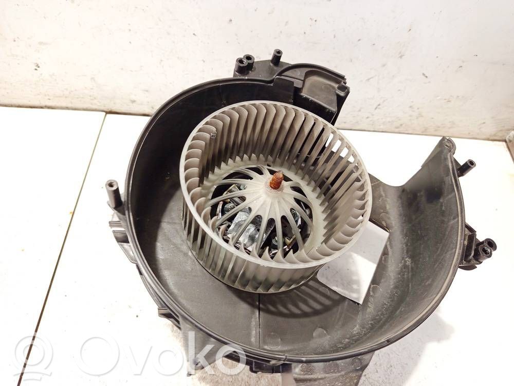 BMW 5 F10 F11 Ventola riscaldamento/ventilatore abitacolo 