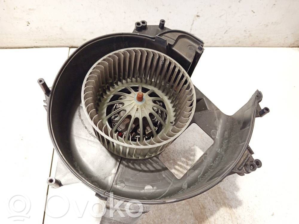 BMW 5 F10 F11 Ventola riscaldamento/ventilatore abitacolo 