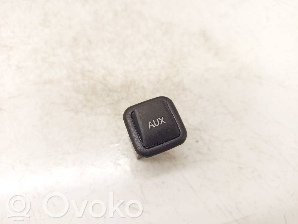 Enchufe conector USB   8K0035474B,8K0035474B,AU7340