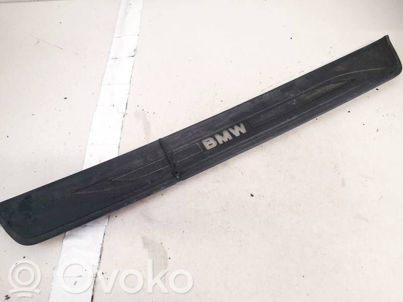 BMW 5 GT F07 Copertura del rivestimento del sottoporta anteriore 