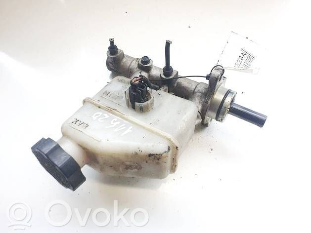 Master brake cylinder