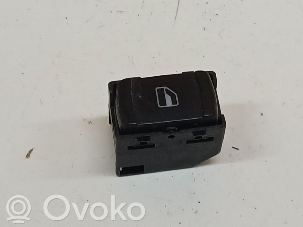 Volkswagen Golf IV Comutator comandă geamuri electrice 