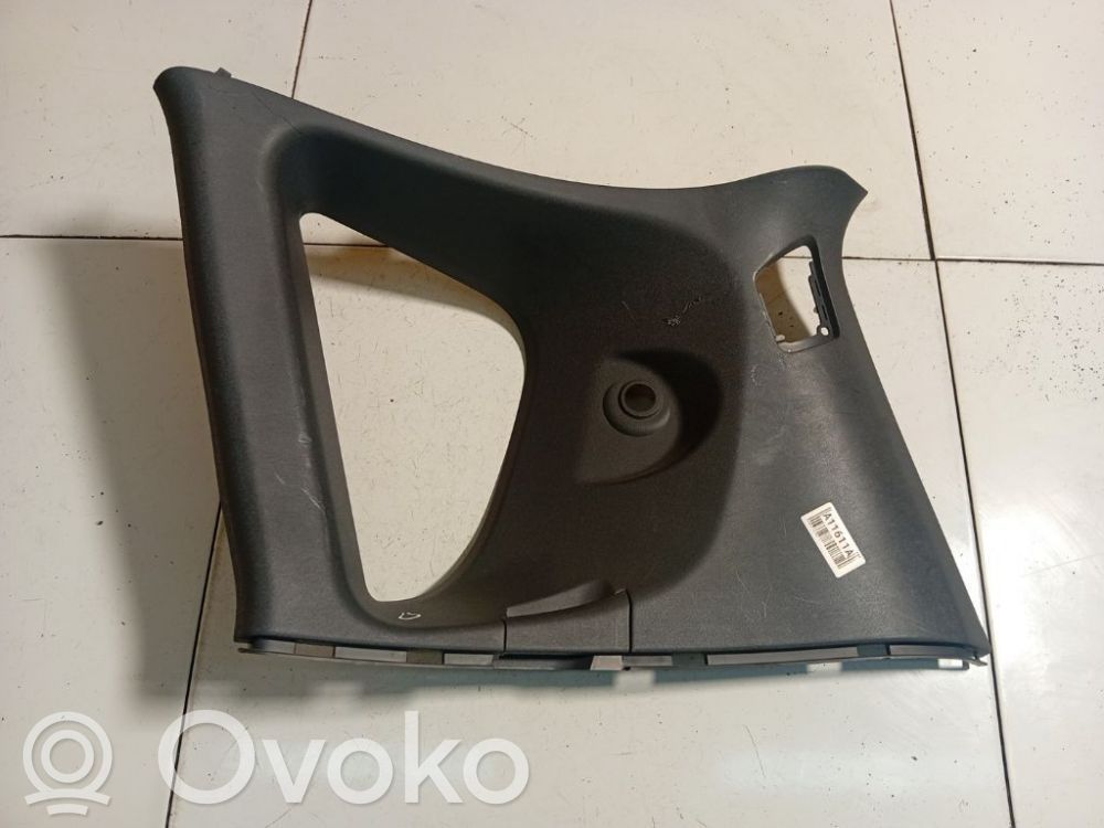 Mitsubishi Colt Capac stâlp (D) (inferior) 