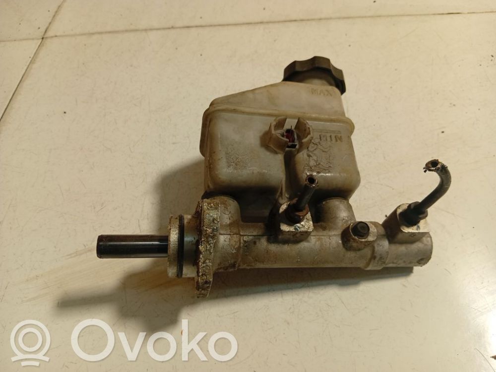 Master brake cylinder