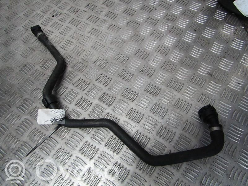 BMW 5 GT F07 Conductă/furtun lichid de răcire motor 