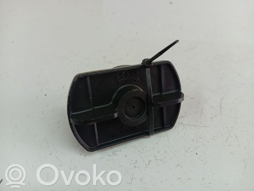 Mitsubishi Colt Boulon de roue de secours