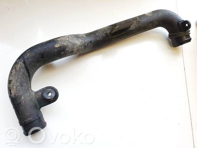 Volkswagen PASSAT B5 Furtun/conductă intercooler